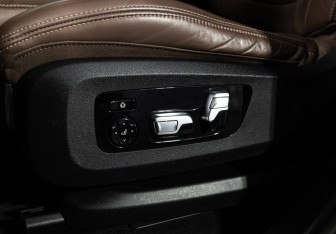 Подержанный автомобиль BMW X6 2021 года (25 фото)