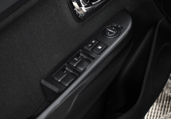 Подержанный автомобиль Kia Rio Sedan 2012 года (10 фото)