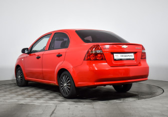 Подержанный автомобиль Chevrolet Aveo Sedan 2009 года (7 фото)