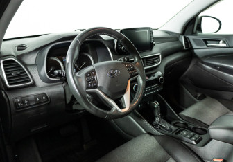 Подержанный автомобиль Hyundai Tucson 2019 года (11 фото)