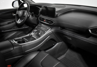 Подержанный автомобиль Hyundai Santa Fe 2021 года (14 фото)