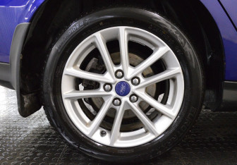 Подержанный автомобиль Ford Focus Hatchback 2016 года (9 фото)