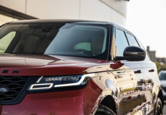 Подержанный автомобиль Land Rover Range Rover Velar 2020 года (2 фото)