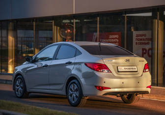Подержанный автомобиль Hyundai Solaris Sedan 2015 года (8 фото)