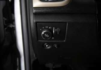 Подержанный автомобиль Jeep Grand Cherokee 2013 года (21 фото)