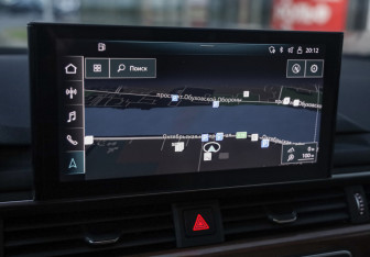 Подержанный автомобиль Audi A4 Sedan 2020 года (19 фото)
