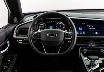 Подержанный автомобиль Geely Tugella 2024 года (15 фото)