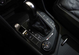 Подержанный автомобиль Volkswagen Tiguan 2019 года (15 фото)