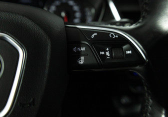 Подержанный автомобиль Audi Q5 2017 года (18 фото)