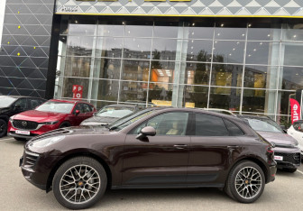 Подержанный автомобиль Porsche Macan 2016 года (8 фото)