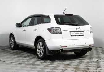 Подержанный автомобиль Mazda CX-7 2008 года (7 фото)