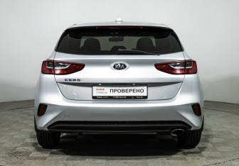Подержанный автомобиль Kia Ceed Hatchback 2018 года (6 фото)