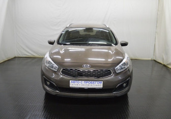 Подержанный автомобиль Kia Ceed Wagon 2018 года (2 фото)