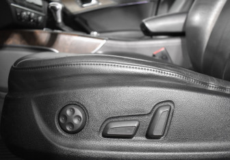 Подержанный автомобиль Audi A6 Sedan 2013 года (20 фото)