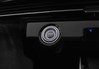 Подержанный автомобиль Omoda C5 2023 года (18 фото)