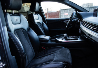 Подержанный автомобиль Audi Q7 2018 года (38 фото)