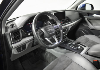 Подержанный автомобиль Audi Q5 2017 года (9 фото)