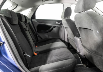 Подержанный автомобиль Ford Focus Hatchback 2008 года (15 фото)