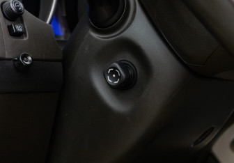 Подержанный автомобиль Toyota Land Cruiser Prado 2010 года (17 фото)
