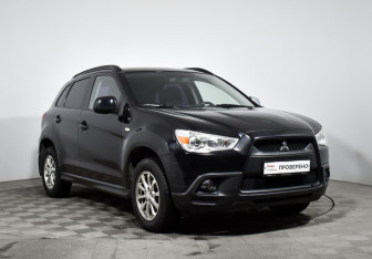 Подержанный автомобиль Mitsubishi ASX 2011 года (3 фото)