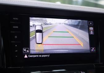 Подержанный автомобиль Volkswagen Touareg 2019 года (18 фото)