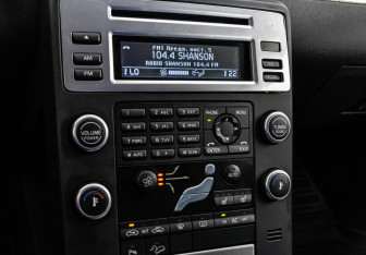 Подержанный автомобиль Volvo XC70 2008 года (14 фото)