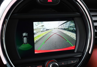 Подержанный автомобиль MINI Hatch 2020 года (20 фото)