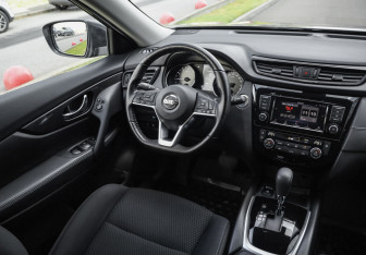 Подержанный автомобиль Nissan X-Trail 2022 года (10 фото)