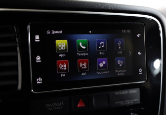 Подержанный автомобиль Mitsubishi Outlander 2018 года (12 фото)