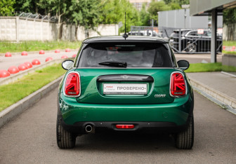 Подержанный автомобиль MINI Hatch 2020 года (7 фото)