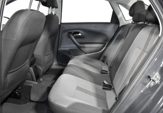 Подержанный автомобиль Volkswagen Polo Sedan 2017 года (11 фото)