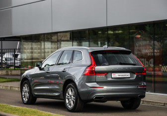 Подержанный автомобиль Volvo XC60 2020 года (8 фото)