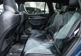 Подержанный автомобиль Geely Monjaro 2023 года (22 фото)