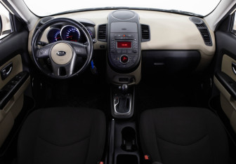Подержанный автомобиль Kia Soul 2013 года (10 фото)