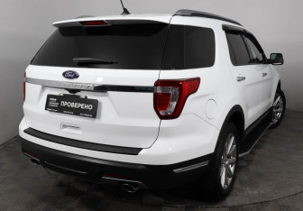 Подержанный автомобиль Ford Explorer 2018 года (4 фото)