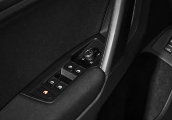 Подержанный автомобиль Volkswagen Tiguan 2020 года (11 фото)