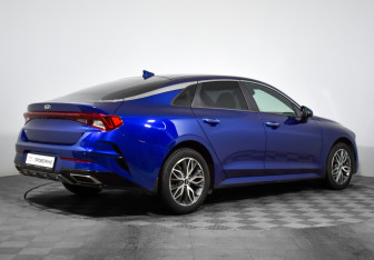 Подержанный автомобиль Kia K5 2021 года (5 фото)
