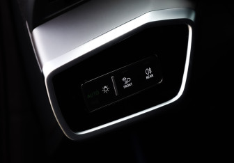 Подержанный автомобиль Audi A6 Sedan 2020 года (14 фото)