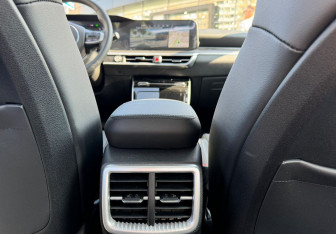 Новый Kia K5 2025 (12 фото)