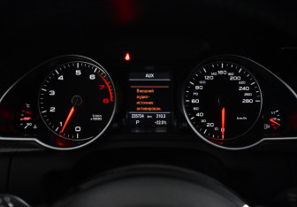 Подержанный автомобиль Audi A5 Coupe 2014 года (18 фото)