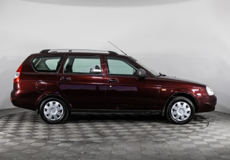 Подержанный автомобиль LADA (ВАЗ) Priora Wagon 2011 года (4 фото)