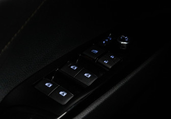 Подержанный автомобиль Toyota Camry Sedan 2020 года (18 фото)