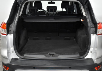 Подержанный автомобиль Ford Kuga 2013 года (19 фото)