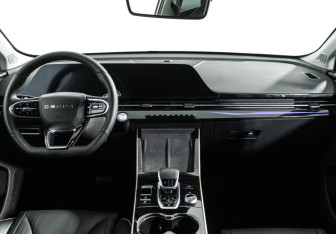 Подержанный автомобиль Omoda C5 2023 года (13 фото)