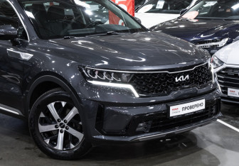 Подержанный автомобиль Kia Sorento 2022 года (6 фото)