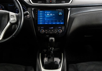 Подержанный автомобиль Nissan X-Trail 2016 года (13 фото)