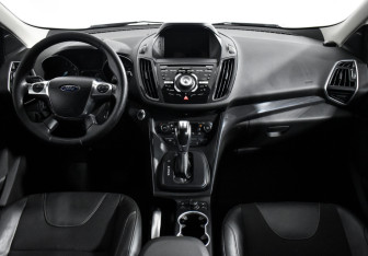 Подержанный автомобиль Ford Kuga 2014 года (14 фото)