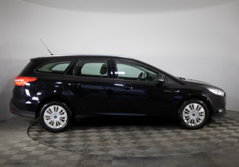 Подержанный автомобиль Ford Focus Wagon 2016 года (4 фото)