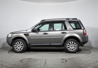 Подержанный автомобиль Land Rover Freelander 2007 года (8 фото)