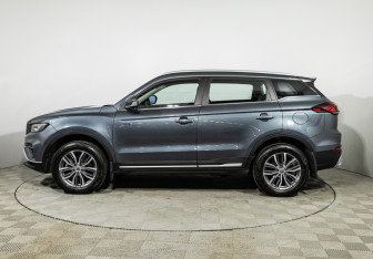 Подержанный автомобиль Geely Atlas Pro 2022 года (8 фото)